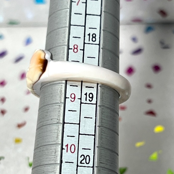 Vintage Natural Shell Ring - Picture 5 of 5